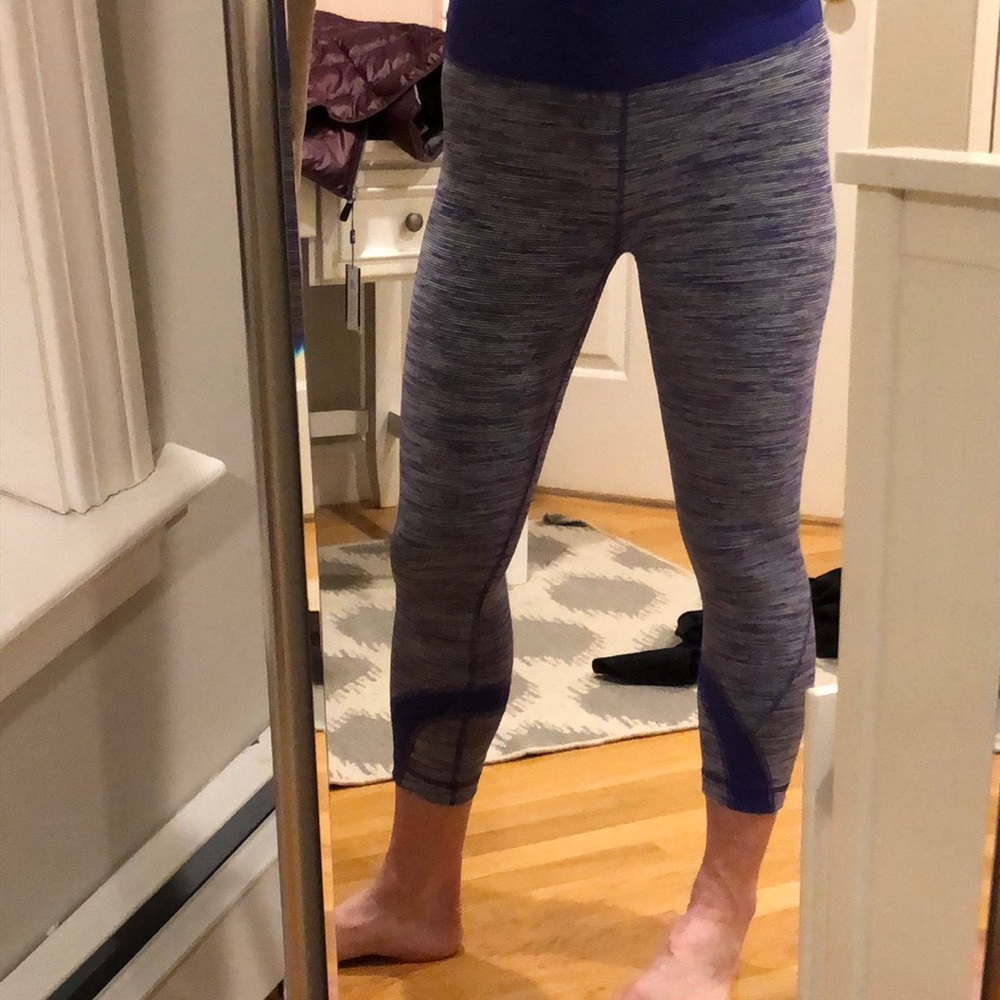 Size 4 lululemon purple and white cropped